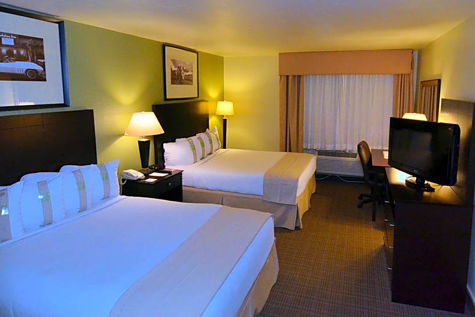 Holiday Inn Edison at Midtown By IHG