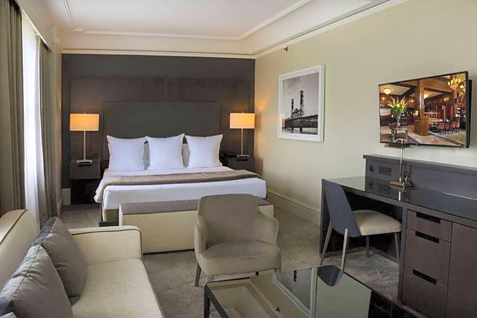 The Benson Portland, Curio Collection by Hilton