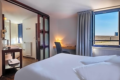 Elegance Double Room with Lighthouse Side