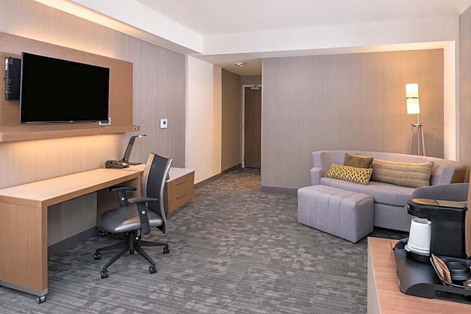 Courtyard by Marriott Detroit Farmington Hills