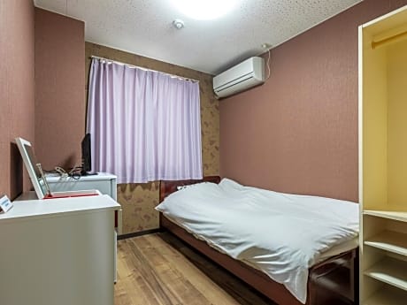 Standard Single Room with Shared Bathroom - Non-Smoking