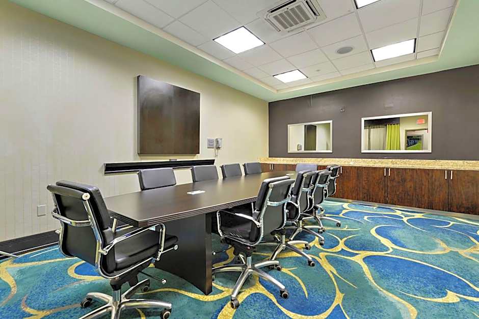 Hampton Inn By Hilton & Suites Gulfport