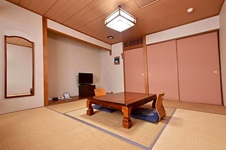 Japanese-Style Room - Smoking
