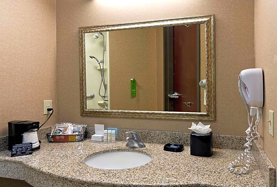 Hampton Inn By Hilton Statesville