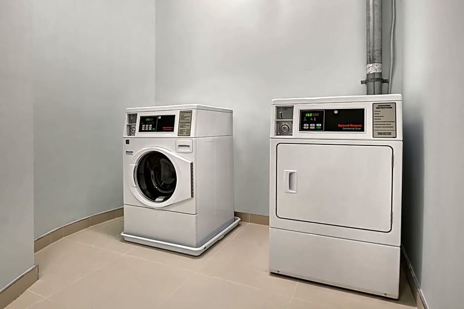 Aloft Secaucus Meadowlands