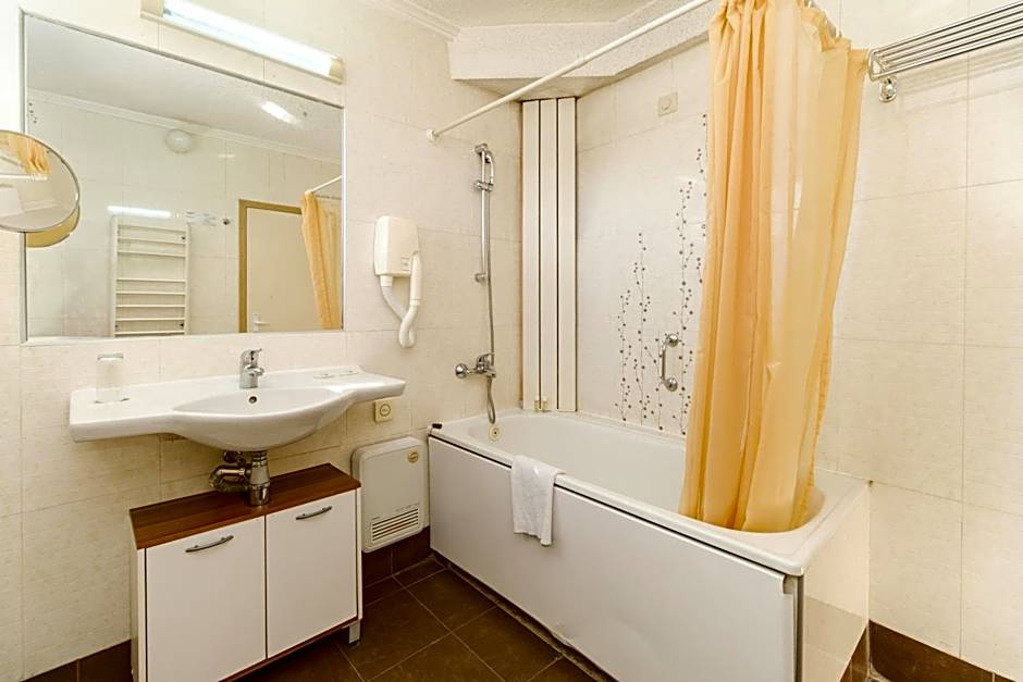 Noviz Hotel