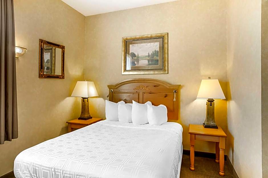 Best Western Plus Revere Inn And Suites