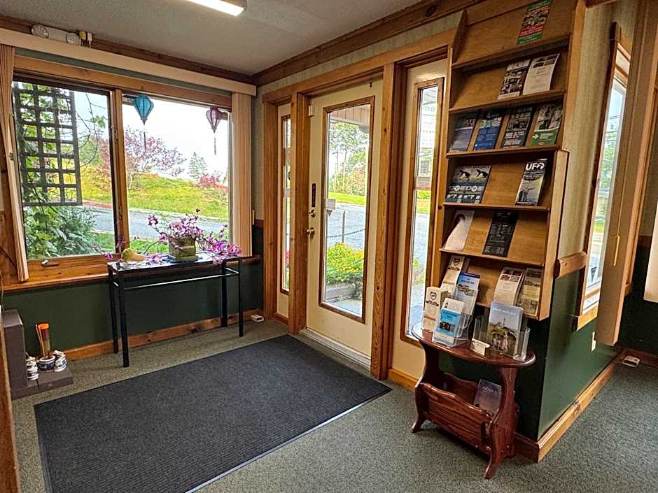 New Age Inn - Voyageur