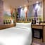 Shi Chi Hotel
