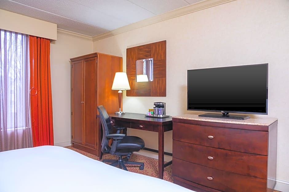 DoubleTree by Hilton Hotel Grand Rapids Airport