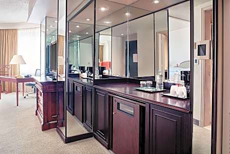 Standard Room with Two Queen Beds, Non-Smoking