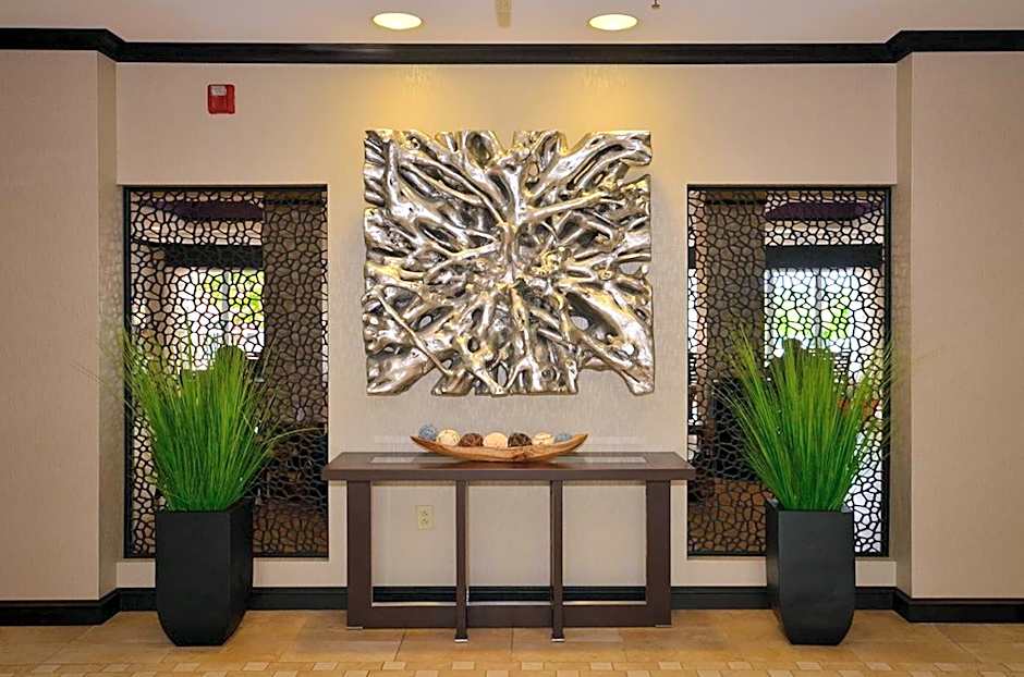 Holiday Inn Express Hotel & Suites Farmington By IHG