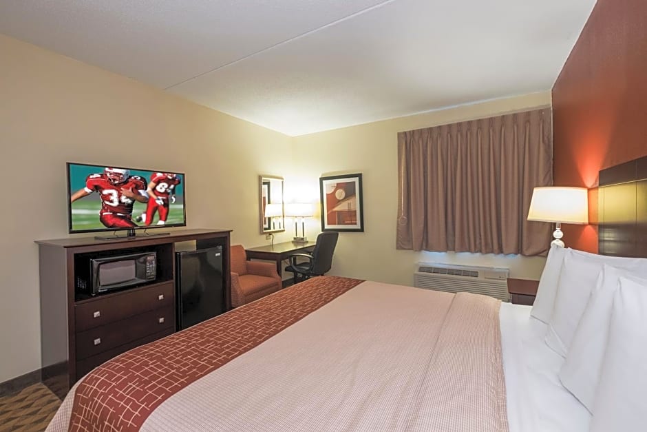Red Roof Inn & Suites Cincinnati North-Mason
