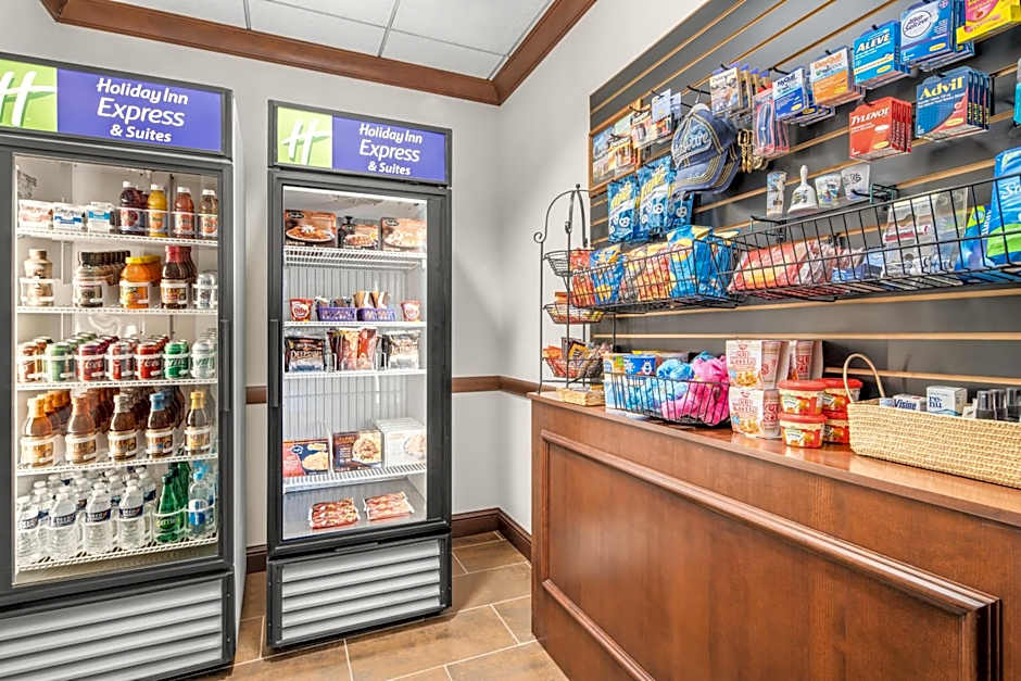 Holiday Inn Express & Suites Wilmington-Newark by IHG