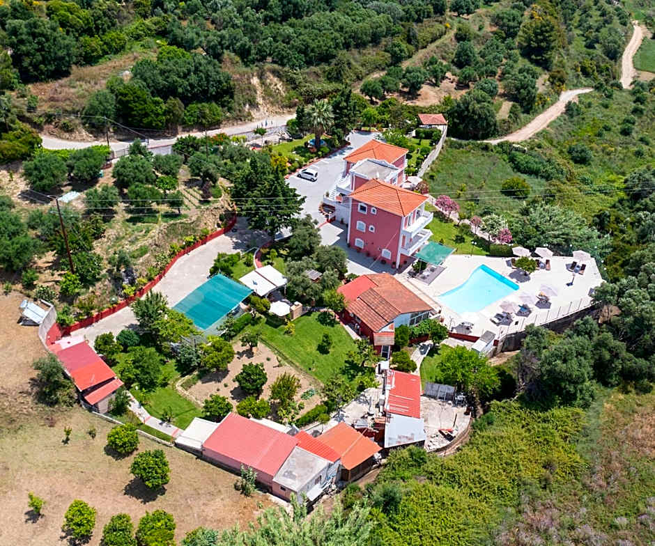 Amazona Apartments and Studios