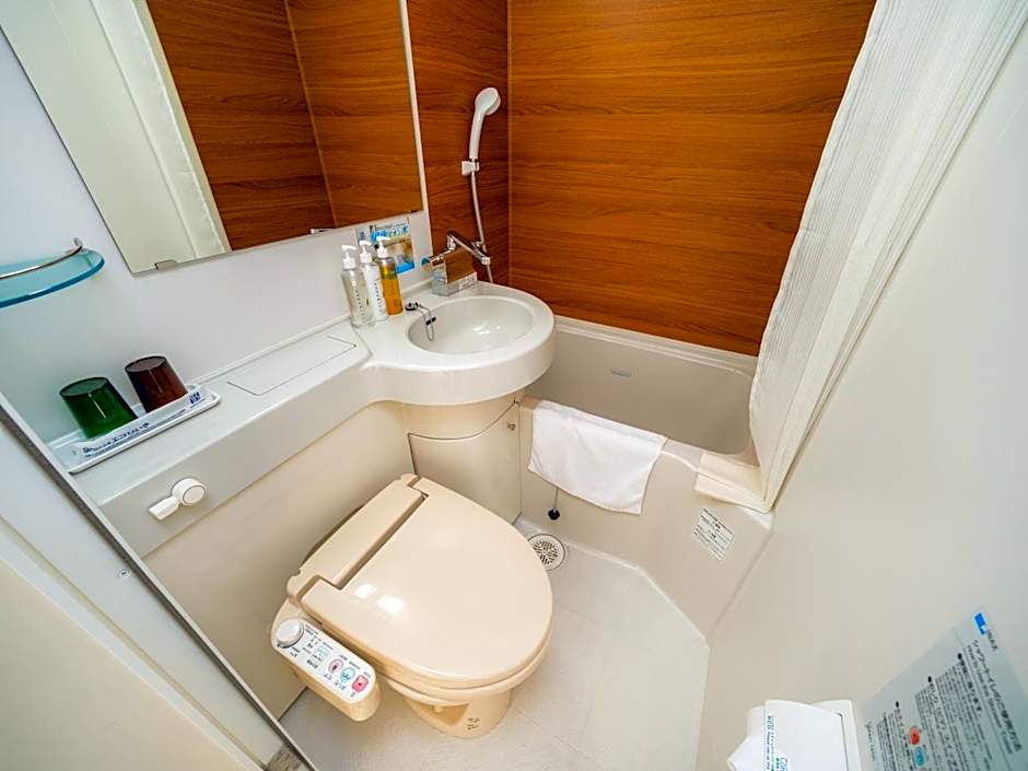 Super Hotel Yokkaichi Route 1