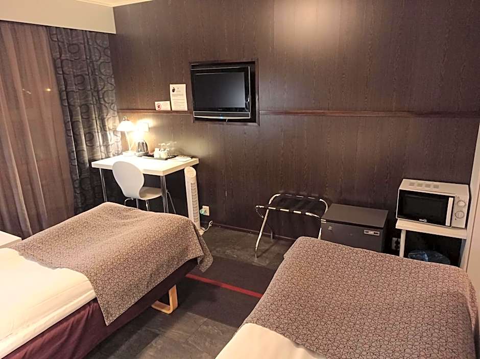 Hotelli Hiittenharju