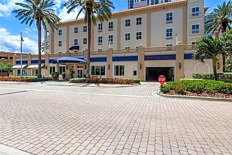 Hampton Inn By Hilton & Suites St. Petersburg/Downtown