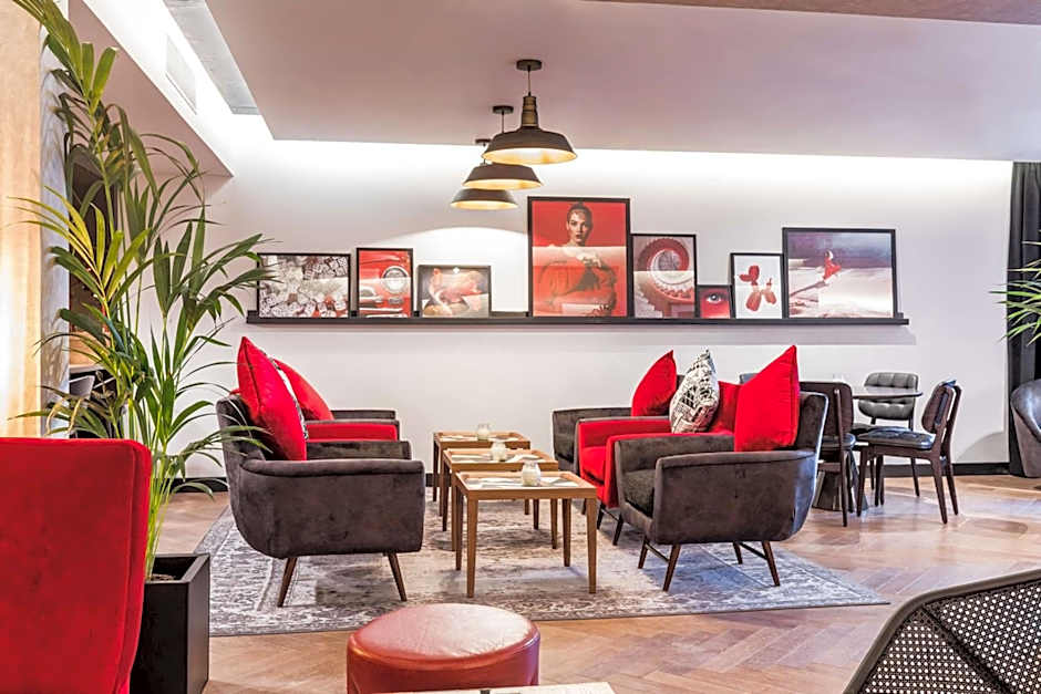 Radisson Red London Heathrow