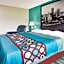 Super 8 by Wyndham Pittsburgh PA Airport/University Area