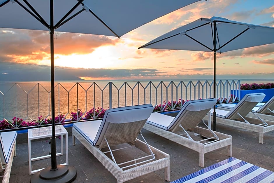 Hotel Luxury Patio Azul
