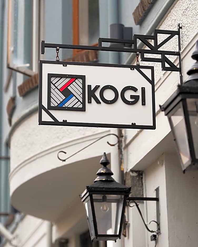 BREEZE Hotel Victoria - Self-Service