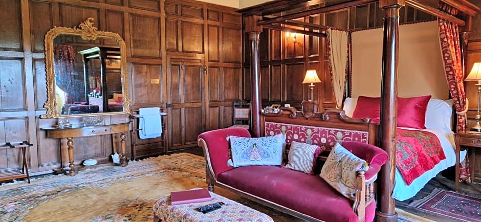 Braithwaite Hall Bed & Breakfast