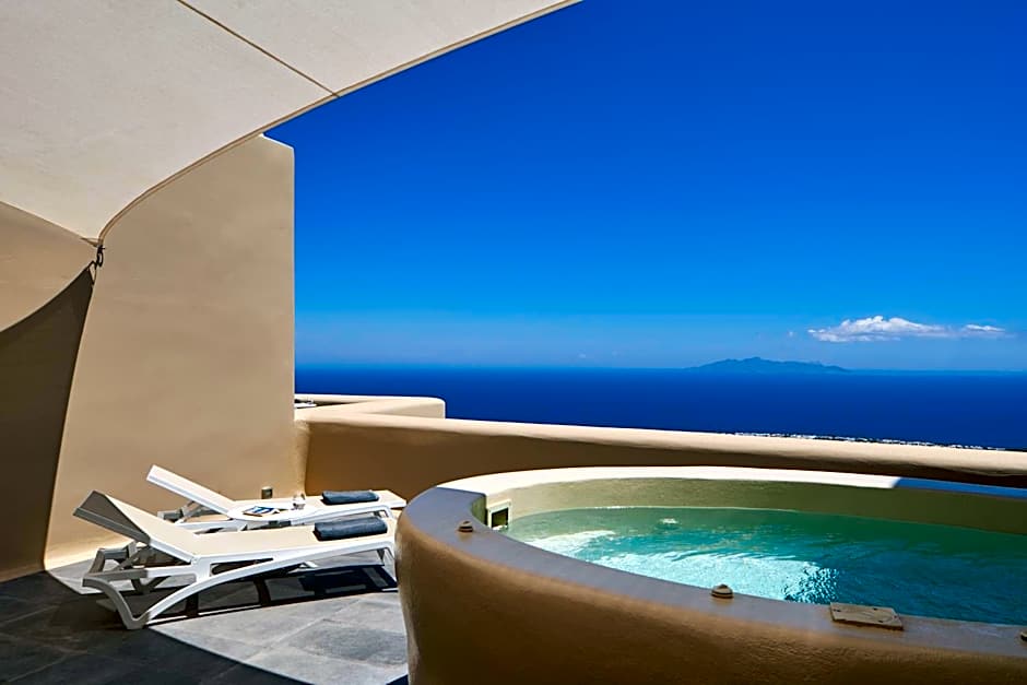 Skyfall Suites - Adults Only