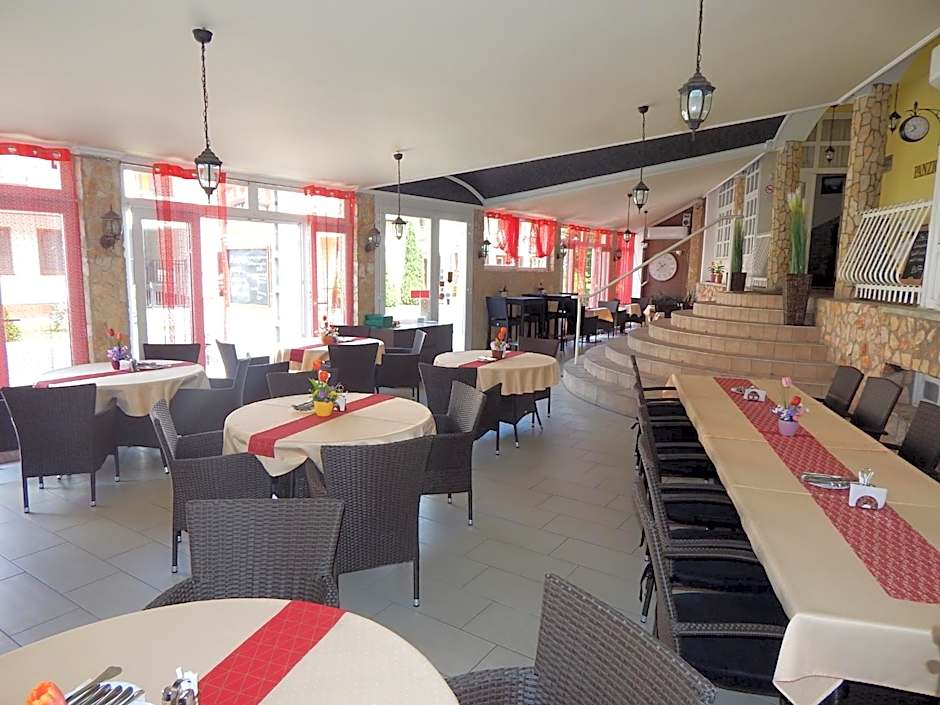 Major Panzió és Étterem