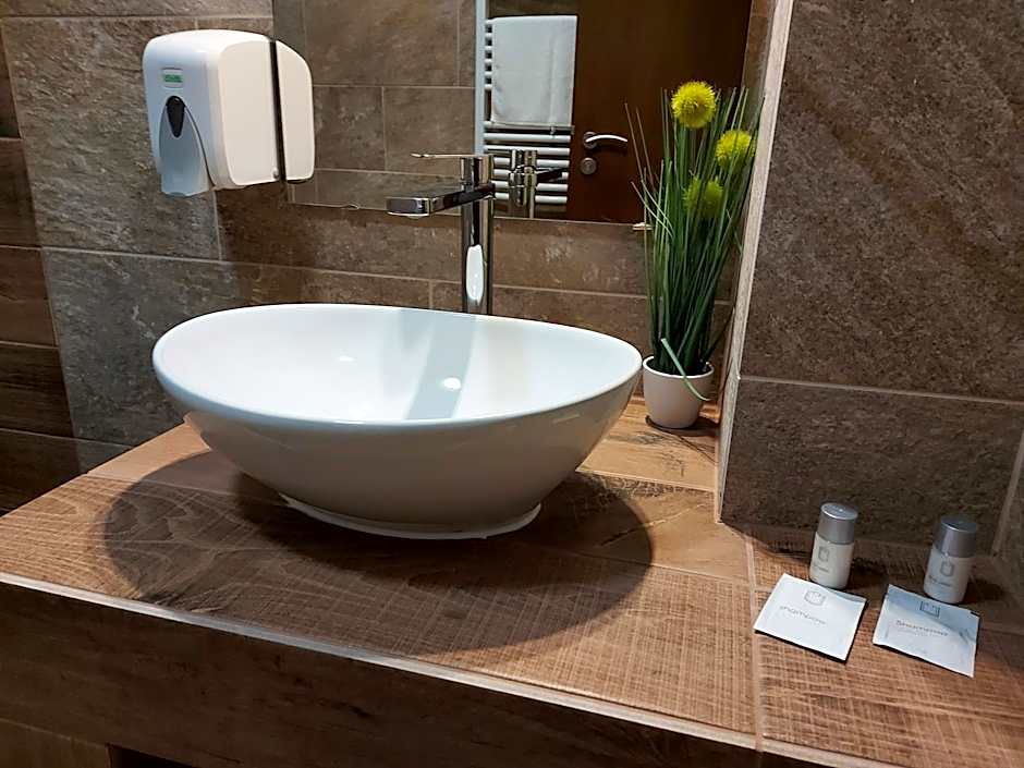 Vén Diófa De Lux Panzió