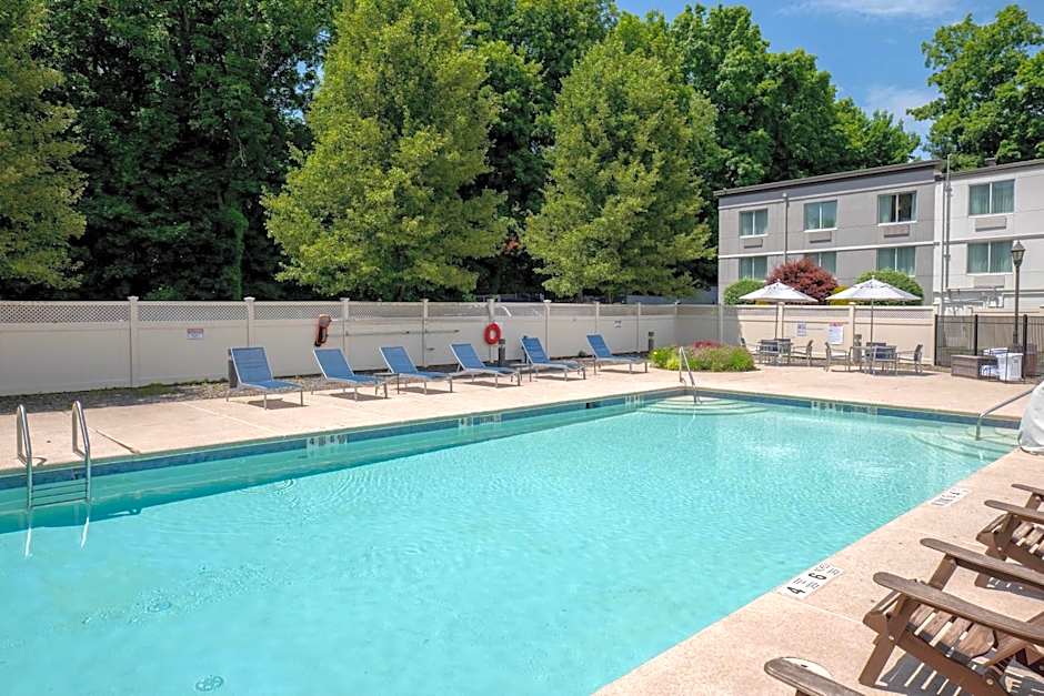 La Quinta Inn & Suites by Wyndham Danbury