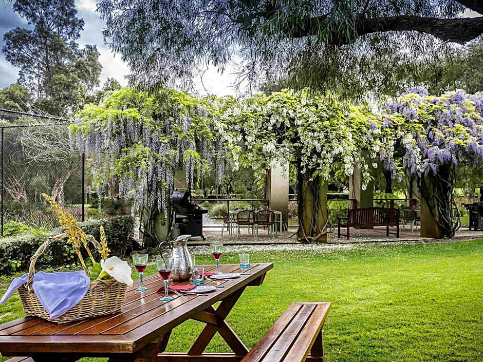 Grand Mercure Basildene Manor Accor Vacation Club Apartments