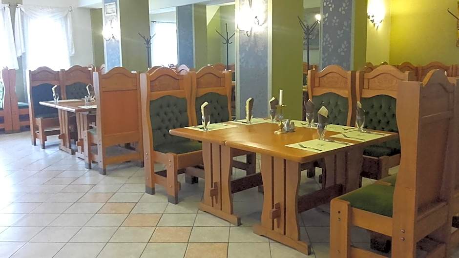 Pollushof Panzió és Étterem