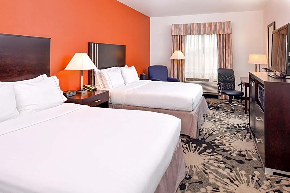 Holiday Inn Express & Suites Greenfield By IHG