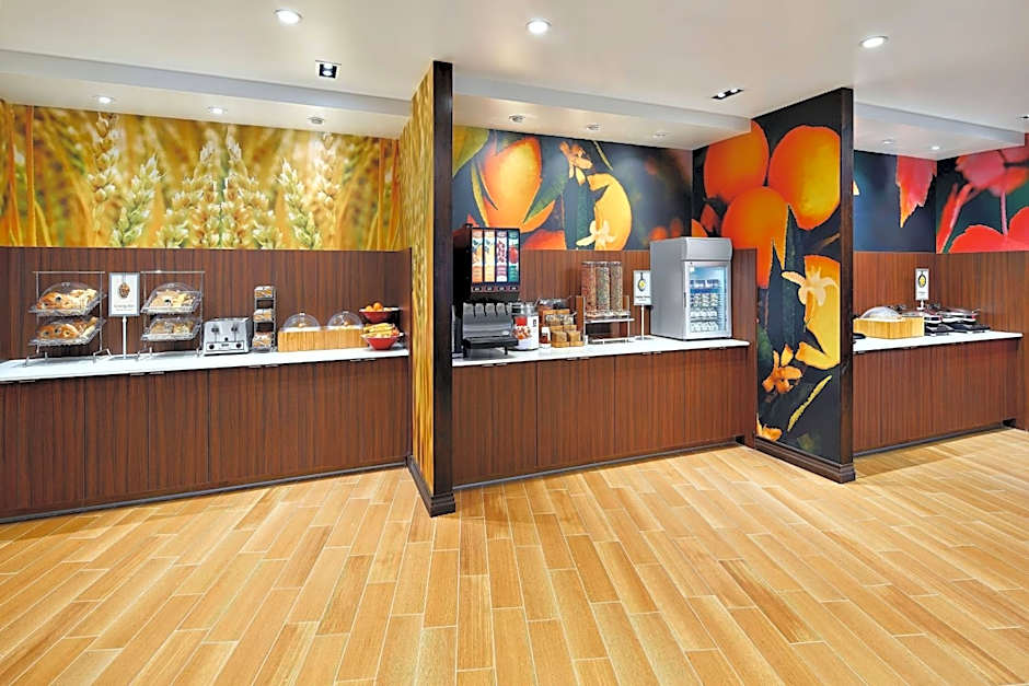 Fairfield Inn & Suites by Marriott Fresno Yosemite International Airport