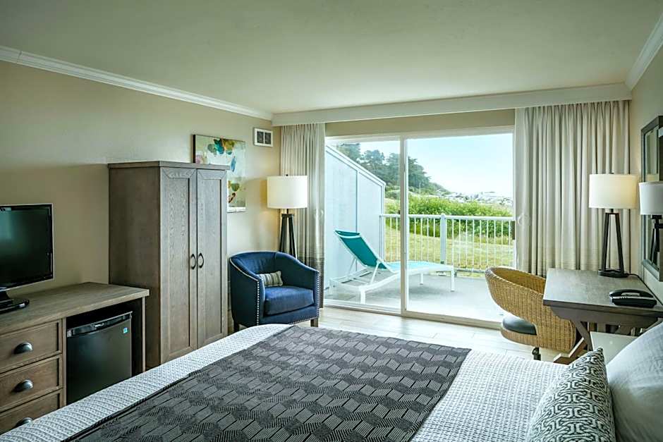 Beachfront Inn