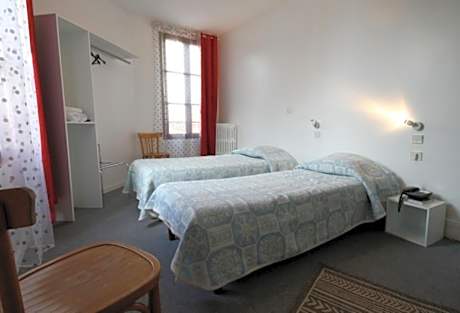 Standard Double Room with Two Single Beds