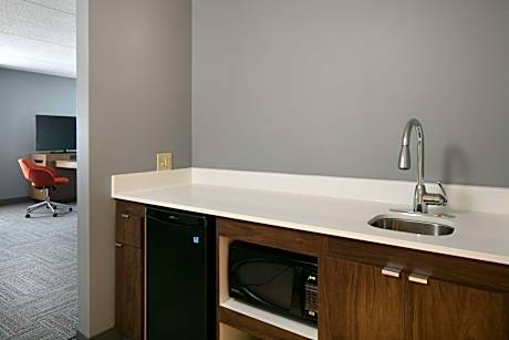 2 Queen Beds Studio Suite Nonsmoking
