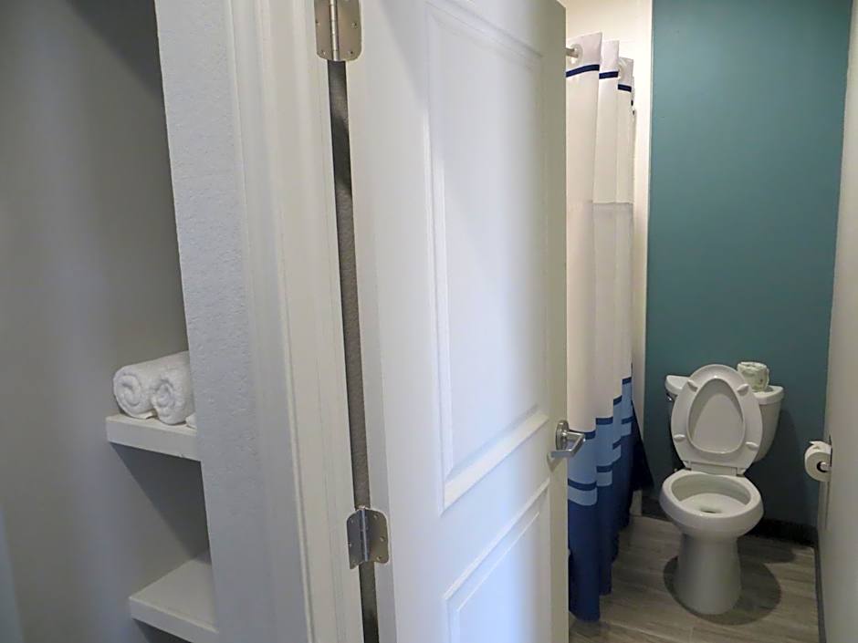 Hotel Blue - Woodlands