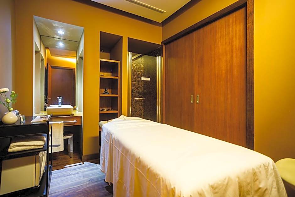 Axis Porto Business & Spa Hotel