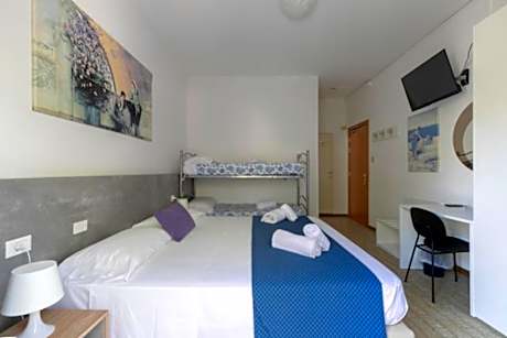 Classic Quadruple Room