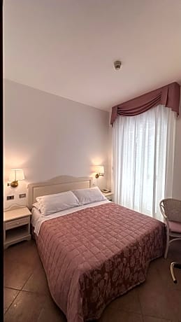 Small Double or Twin Room