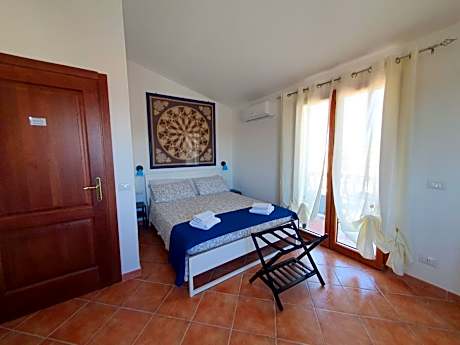 Double Room with Balcony and Sea View