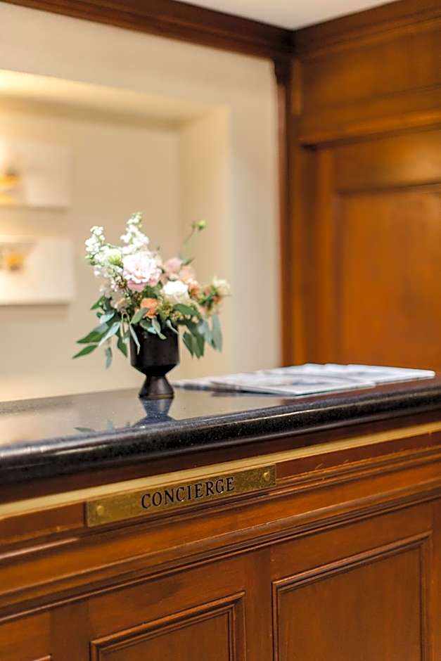 The Lord Nelson Hotel & Suites