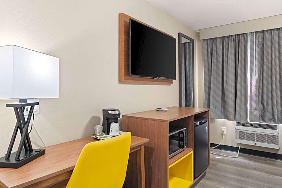 Days Inn by Wyndham Albuquerque I-25