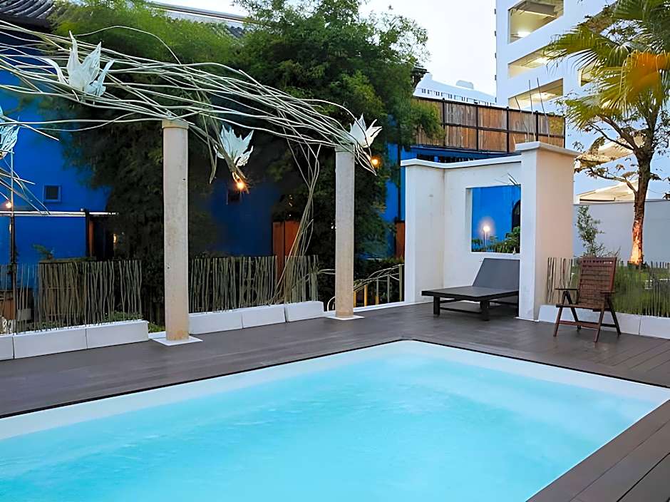 Cheong Fatt Tze - The Blue Mansion