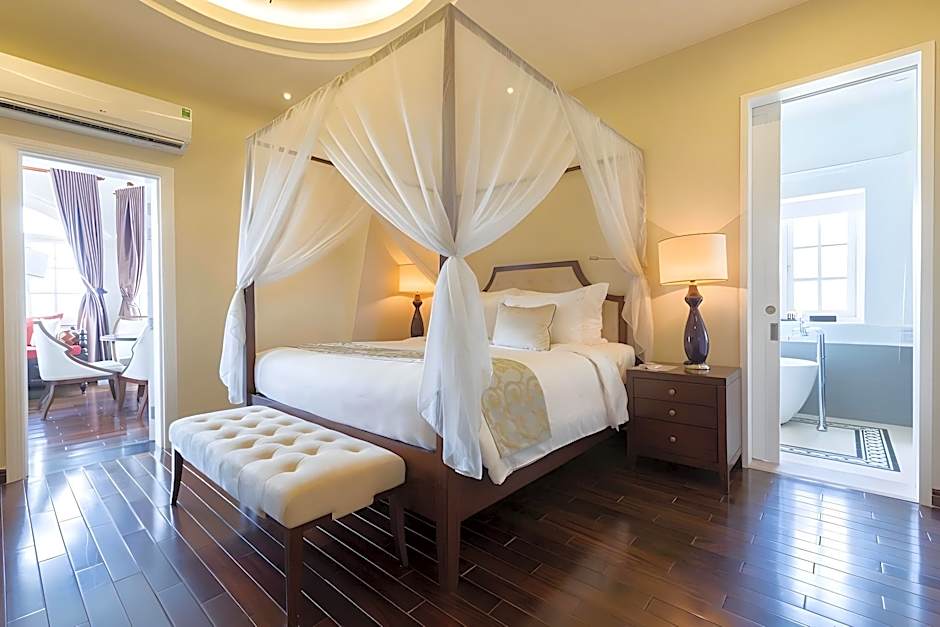 Villa Song Saigon (Saigon River Villa)