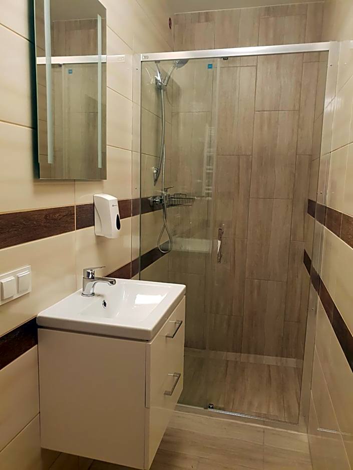 Hostel Mleczna - Metro Zacisze