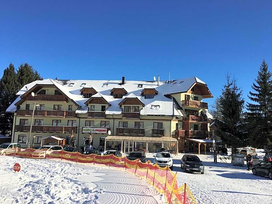 Apartment House Kamzík 9