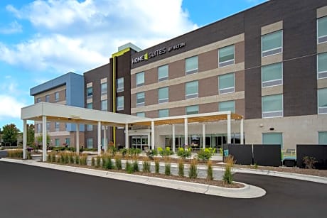 Home2 Suites by Hilton Grand Rapids Airport